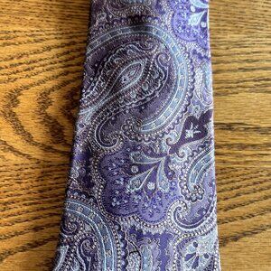 Ike Behar New York Men’s Designer Necktie Purple Paisley Silk Made In USA 62” L